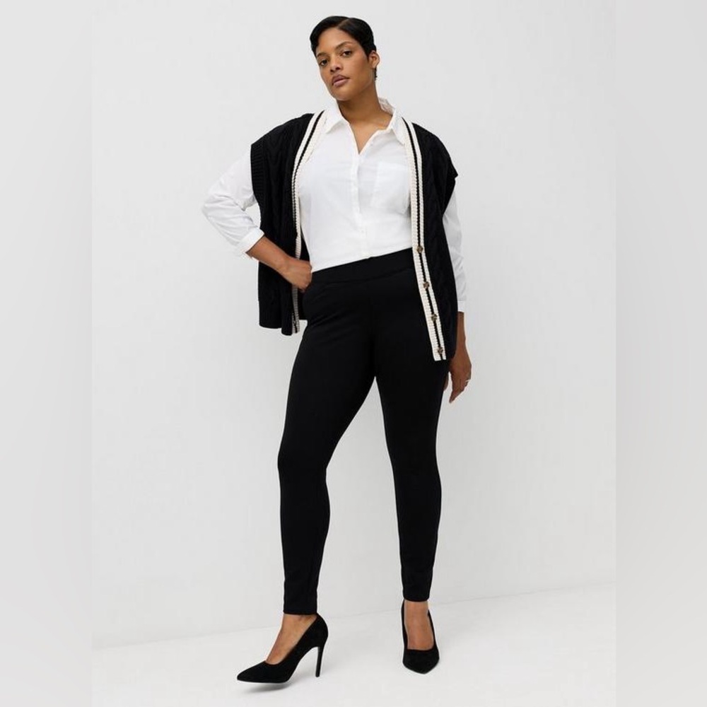 BUNDLE 2 pair Torrid Black Pull-On Pixie Pants sz… - image 4